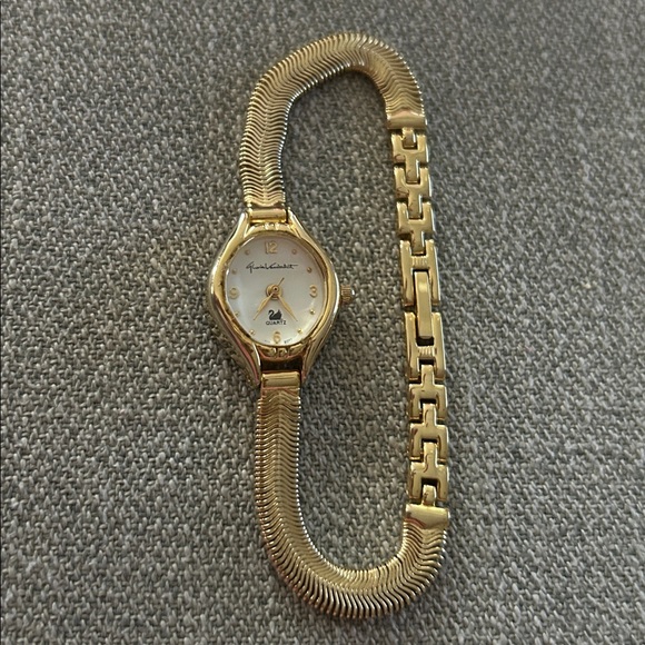 Gloria Vanderbilt Accessories - 💥Gloria Vanderbilt Wrist Watch💥